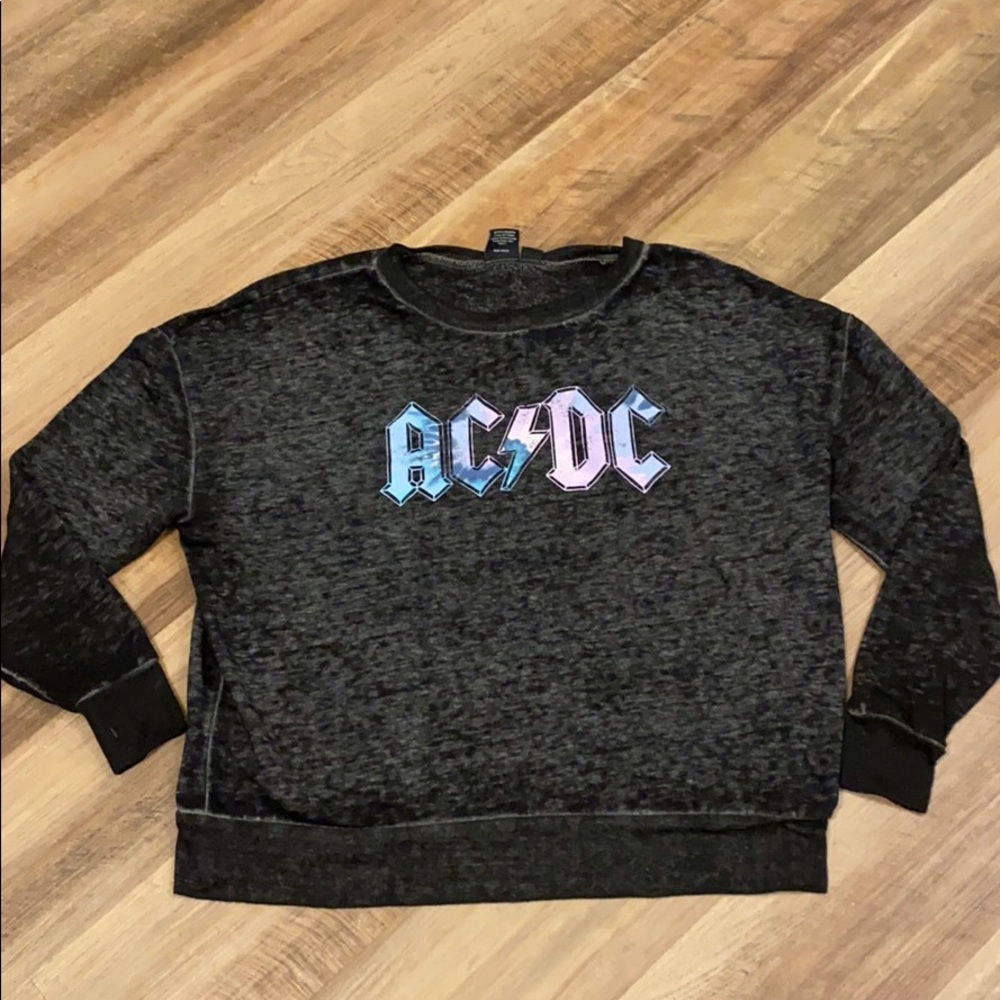 NWOT AC/DC Band Long Sleeved Women’s Top💕